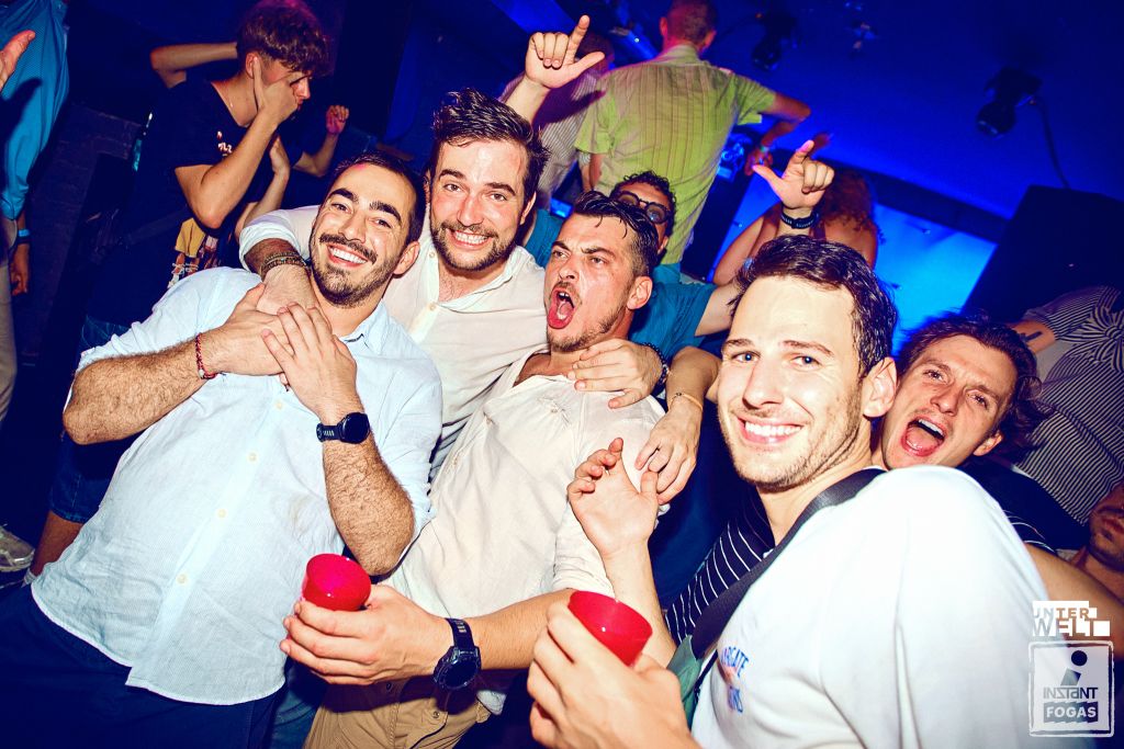 Party képek 2026.06.26. | Instant