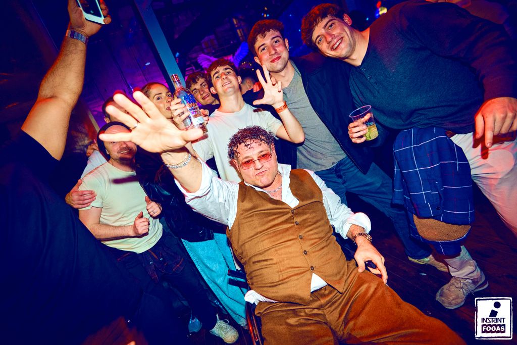 Party képek 2026.02.06. | Instant