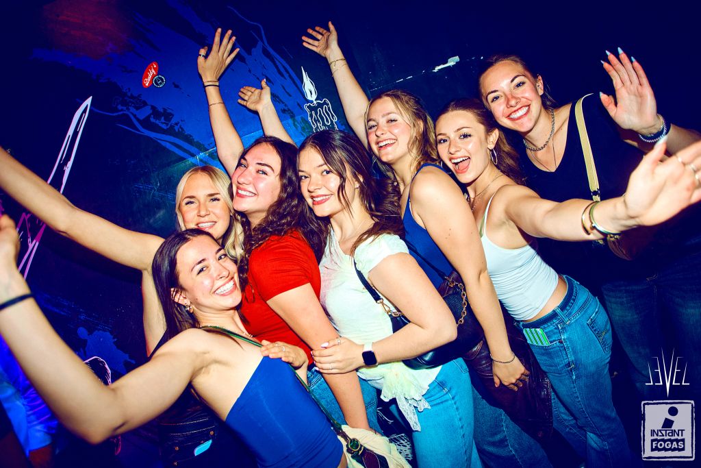 Party photos 18.04.2026. | INSTANT